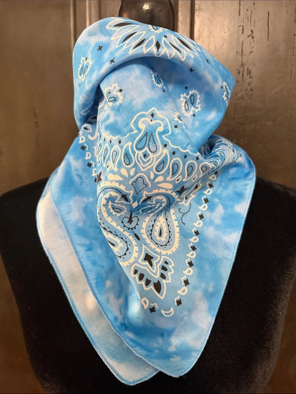 Blue tie-dye bandana 